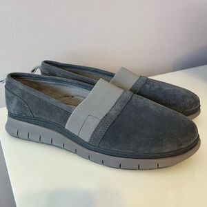 Vionic Kristi Gray Suede Comfort Slip On Loafers Shoes Stretch US 8.5 EU 40 New